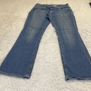 Maurices CURVY  Blue Jeans WOMENS SIZE 9-10 DENIM